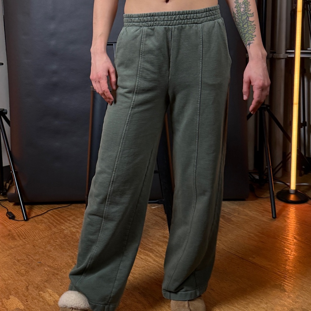 **SOLD** GAP Dark Green Straight Leg Women's Pants